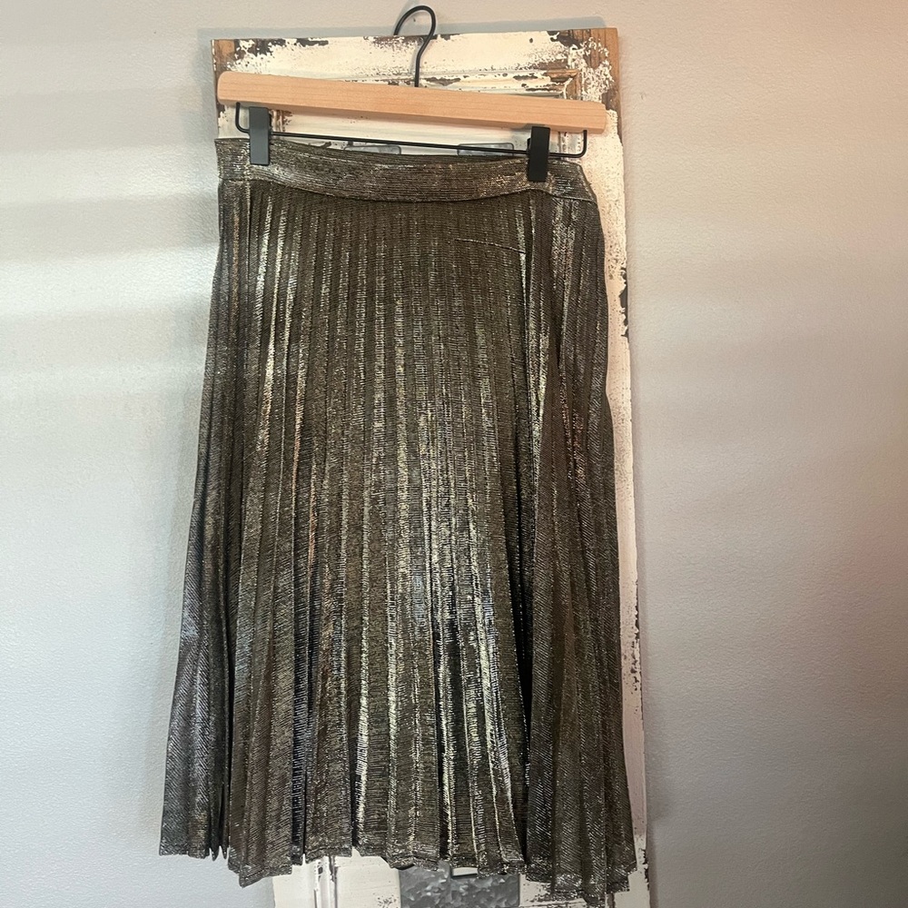 Lulus Star Shine Gold Pleated Midi Skirt size small - Picture 3 of 5